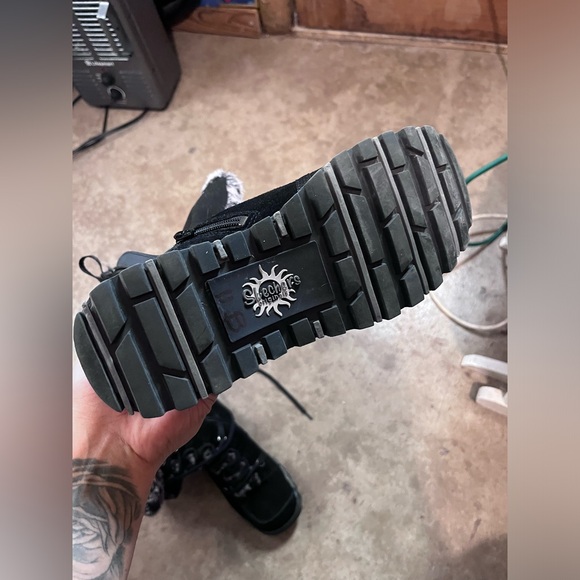 Women Skechers boots 😍 - Picture 10 of 11